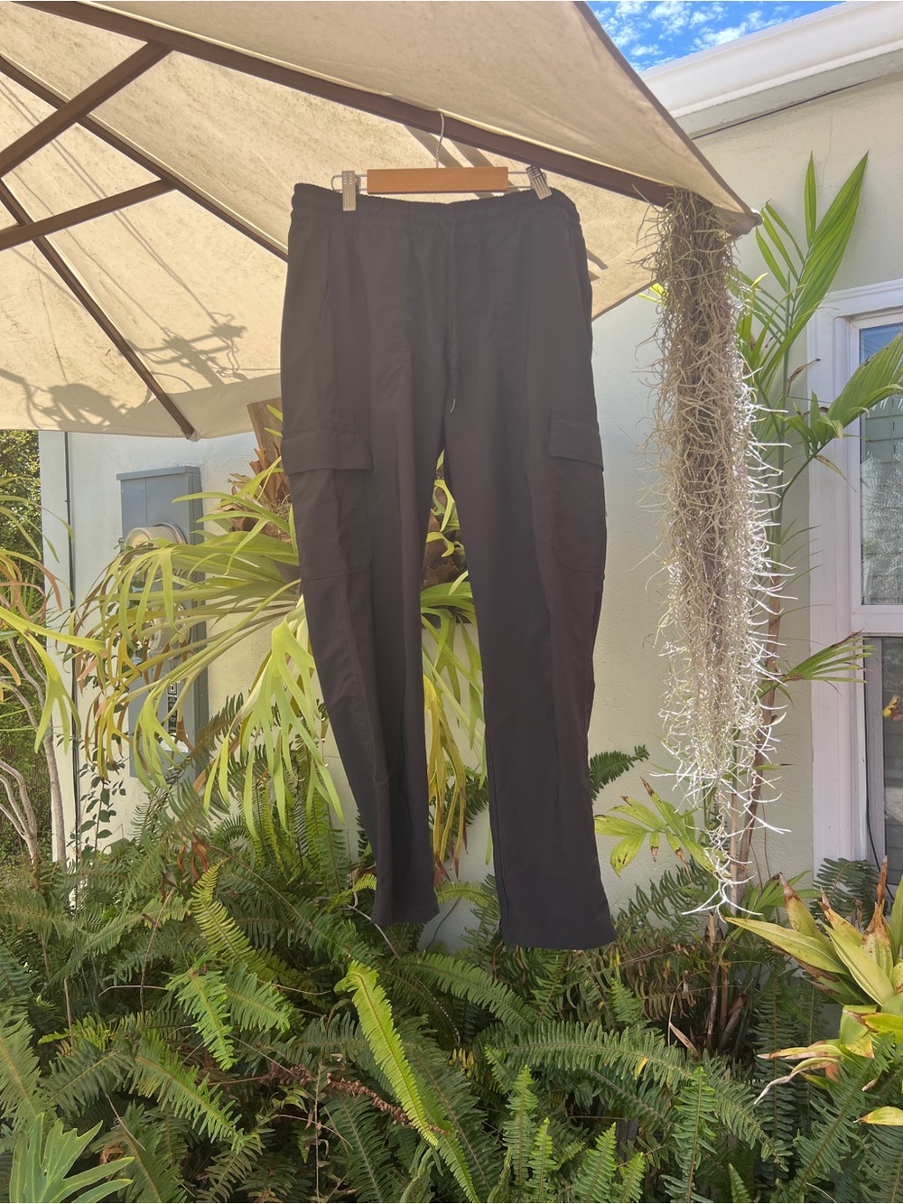 North Face Cargo Pants - Picture 4 of 6